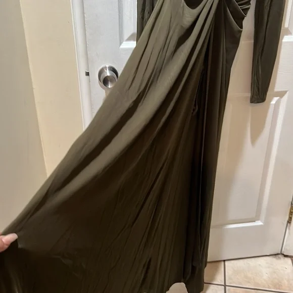 The Envy Maxi Dress by L’atiste - Picture 9 of 9